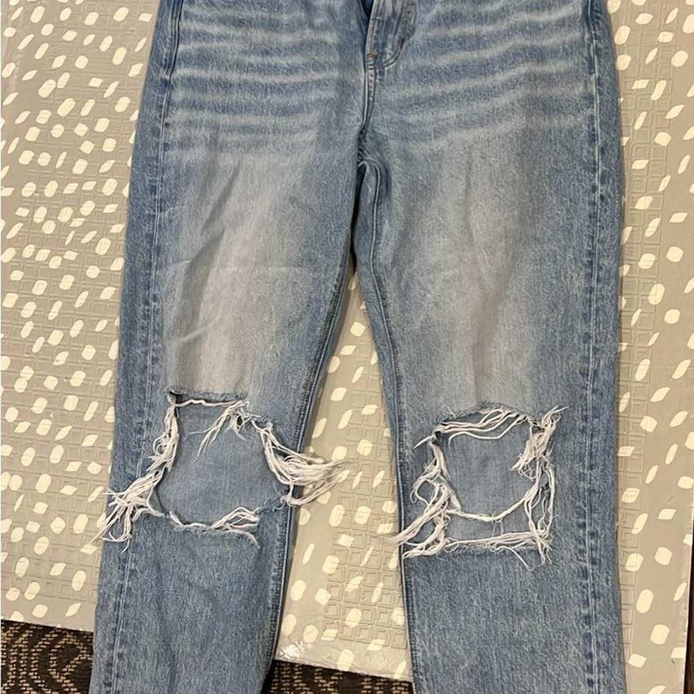 American Eagle Outfitters Light Blue Distressed Straight Leg Jeans